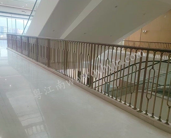 欄桿