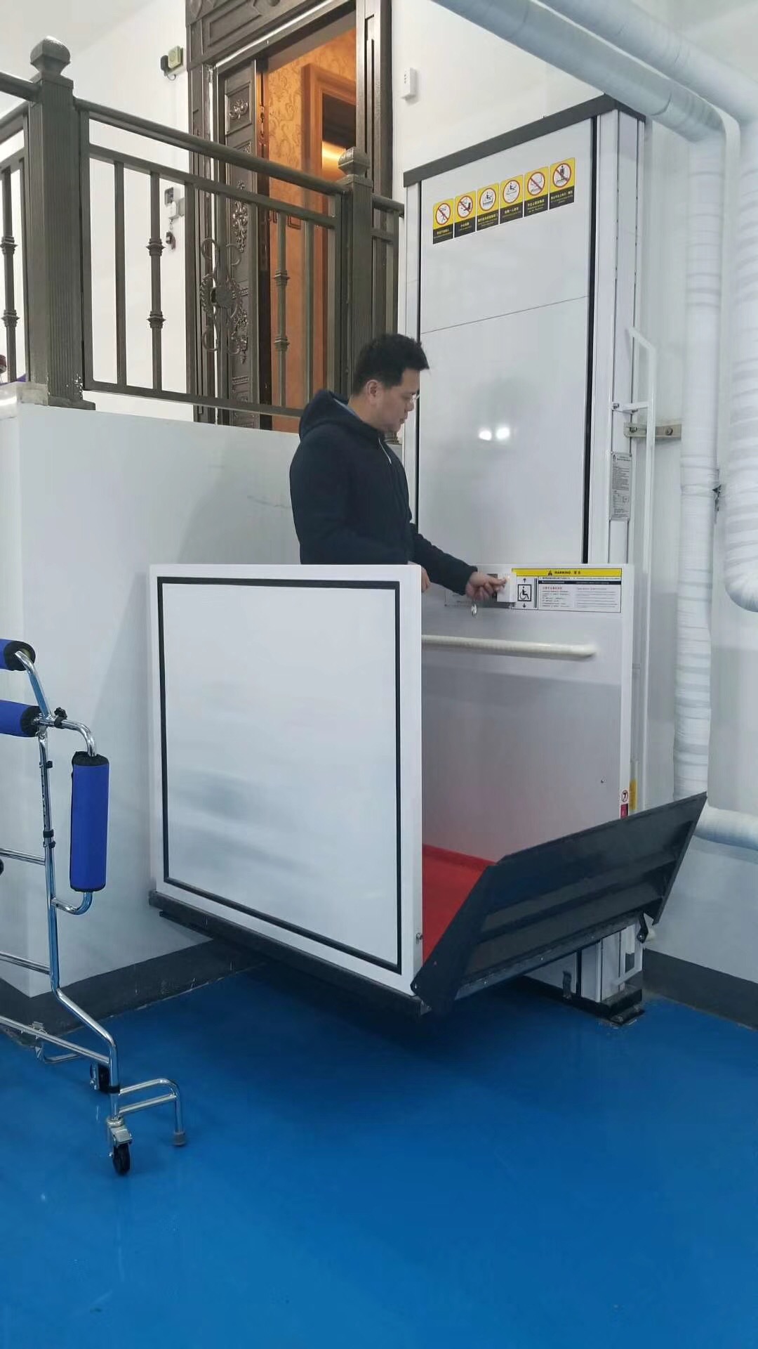 <b>VL型殘疾人升降機</b>